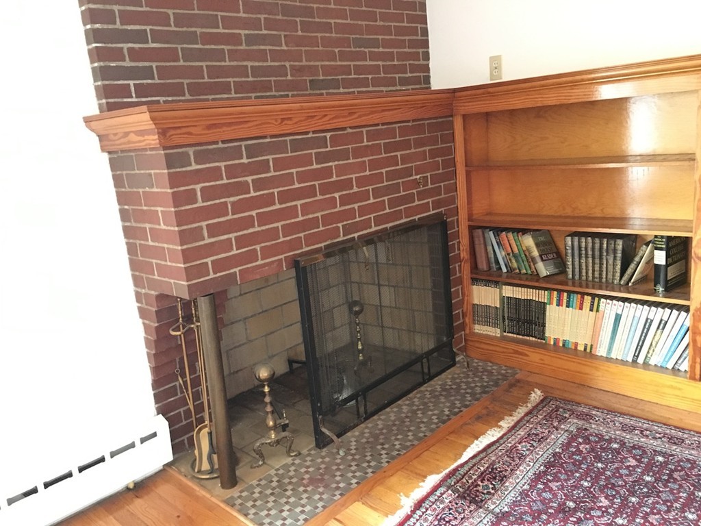 22 Hewitt Street West Springfield, MA 01089 - Photo 17 of 27