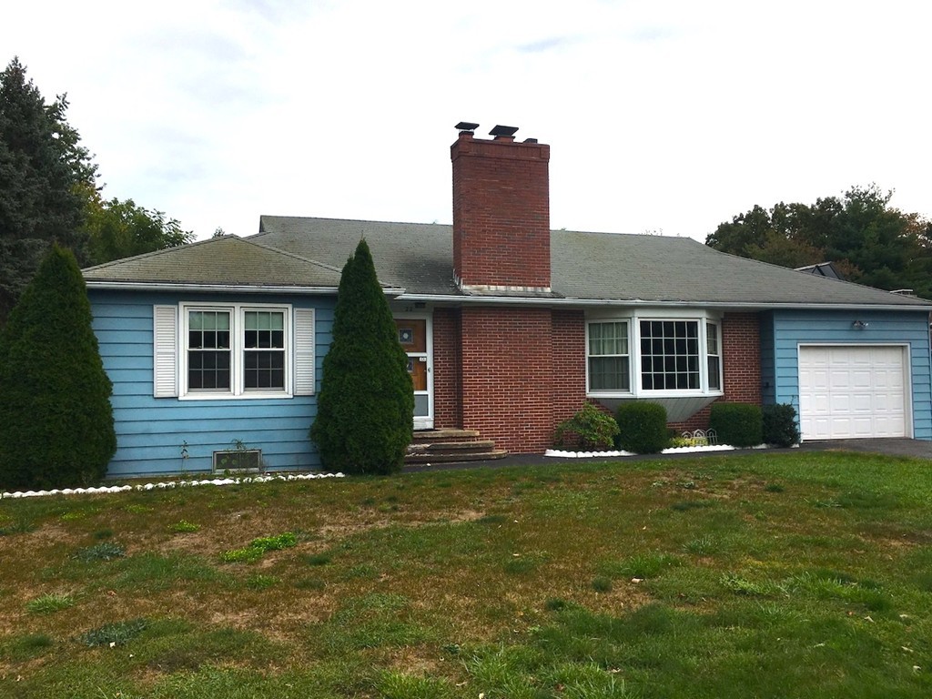 22 Hewitt Street West Springfield, MA 01089 - Photo 2 of 27