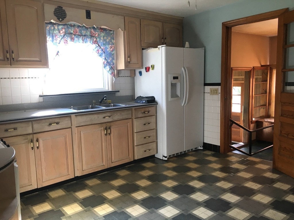 22 Hewitt Street West Springfield, MA 01089 - Photo 22 of 27
