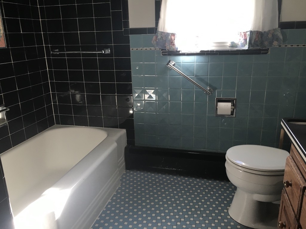 22 Hewitt Street West Springfield, MA 01089 - Photo 24 of 27