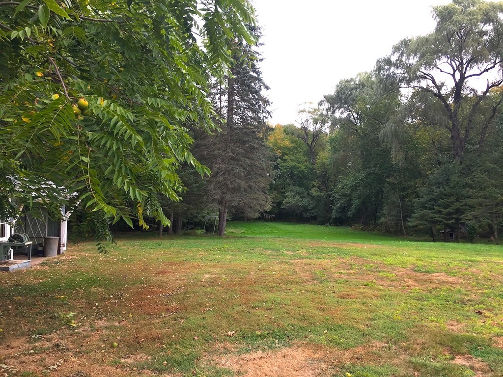 22 Hewitt Street West Springfield, MA 01089 - Photo 6 of 27