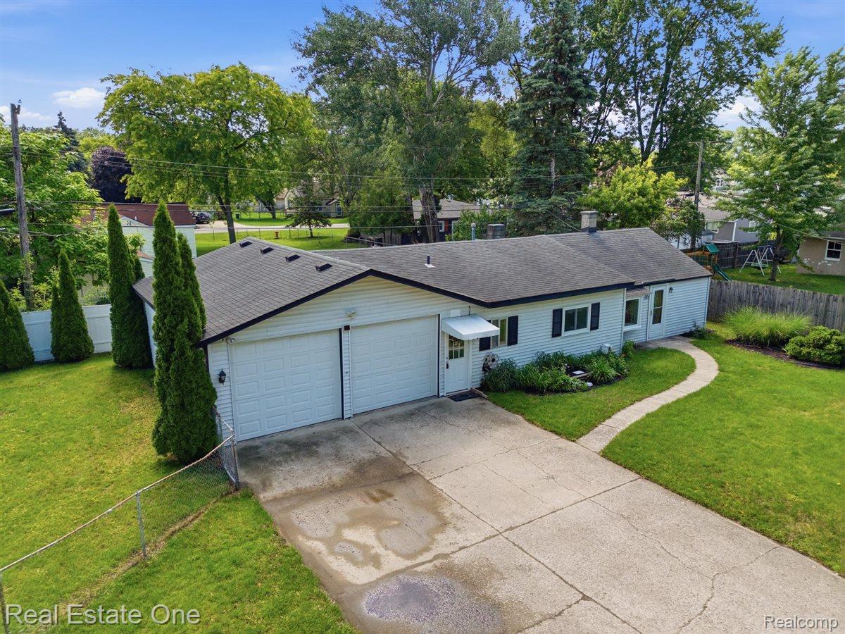 3003 Longview Avenue Rochester, MI 48307 - Photo 27 of 35 20-DJI_20260622105322_0357_D.jpg