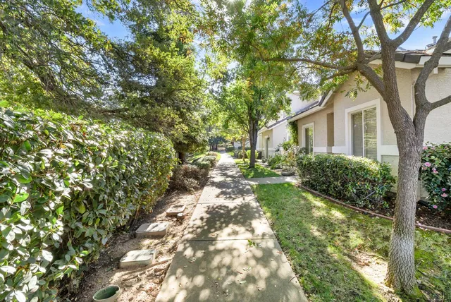 $419,900 | 750 Shasta Oaks Court, Roseville, CA 95678