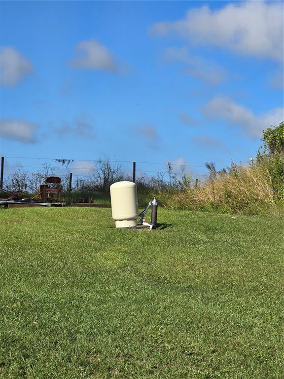 513 Smith Road Polk City, FL 33868 - Photo 30 of 33 a view of a outdoor space and a yard