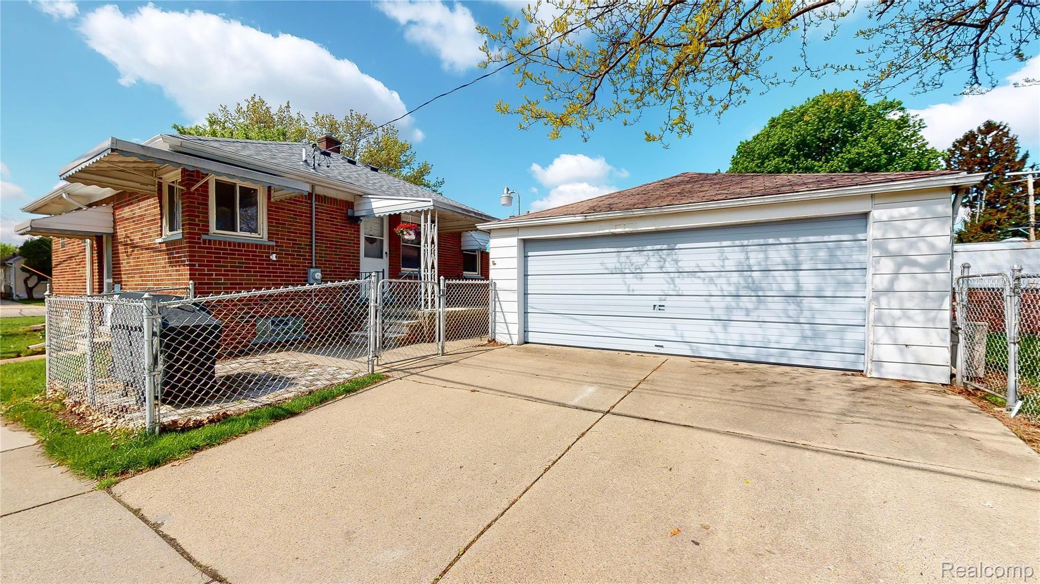 15851 Stephens Road Eastpointe, MI 48021 - Photo 18 of 19 00-121-5.JPG
