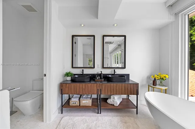 $8,750,000 | 575 Bay Point Road, Miami, FL 33137