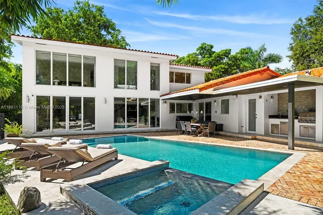 $8,750,000 | 575 Bay Point Road, Miami, FL 33137
