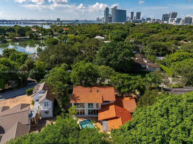 $8,750,000 | 575 Bay Point Road, Miami, FL 33137