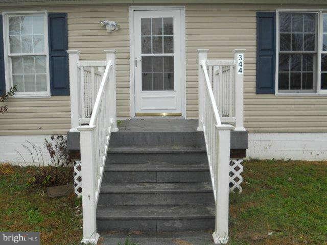 344 Brodfield Road Colonial Beach, VA 22443 - Photo 5 of 29 Exterior (Front)