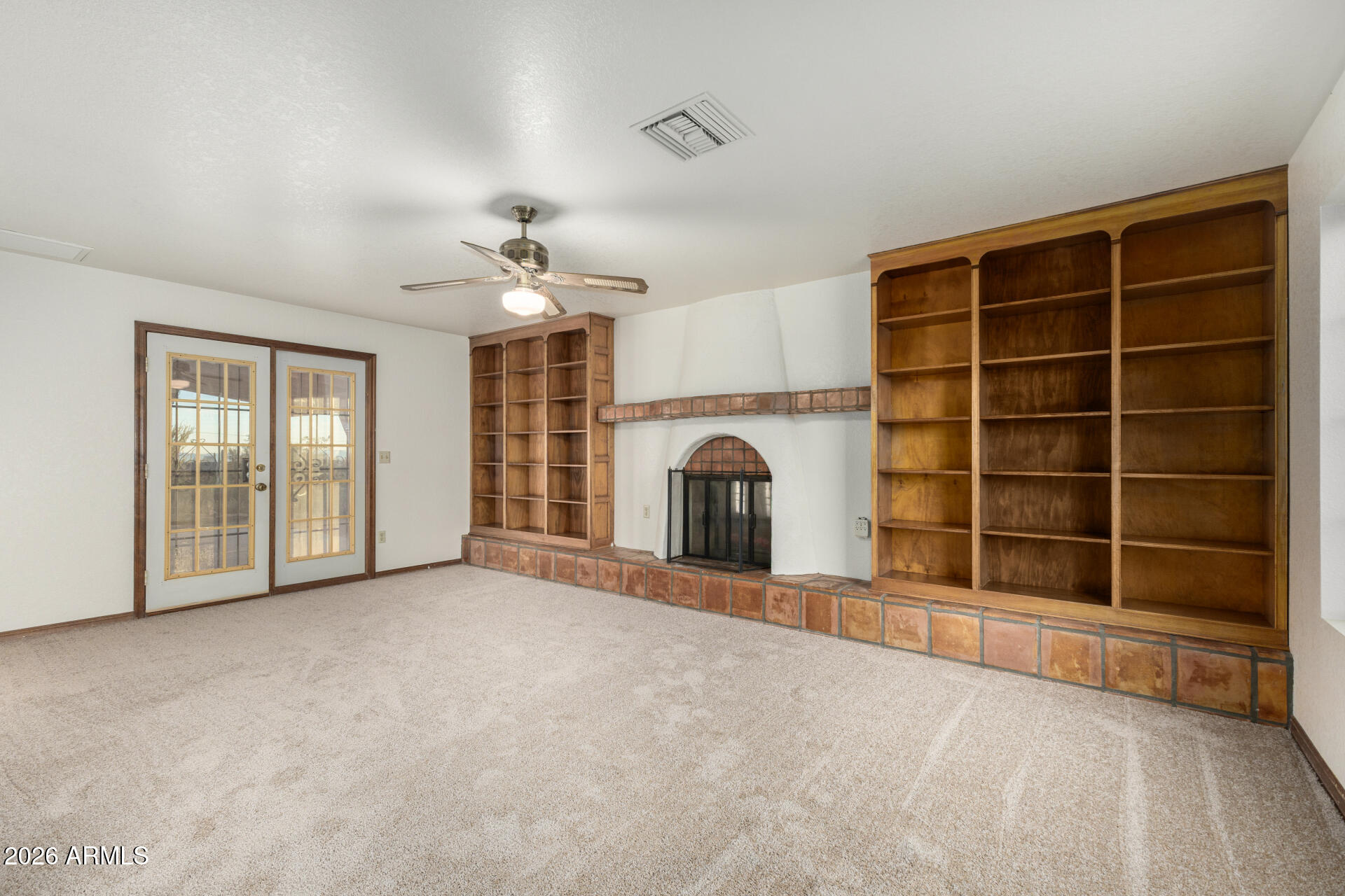 5496 North Arizona Road Apache Junction, AZ 85119 - Photo 19 of 49 Living Room