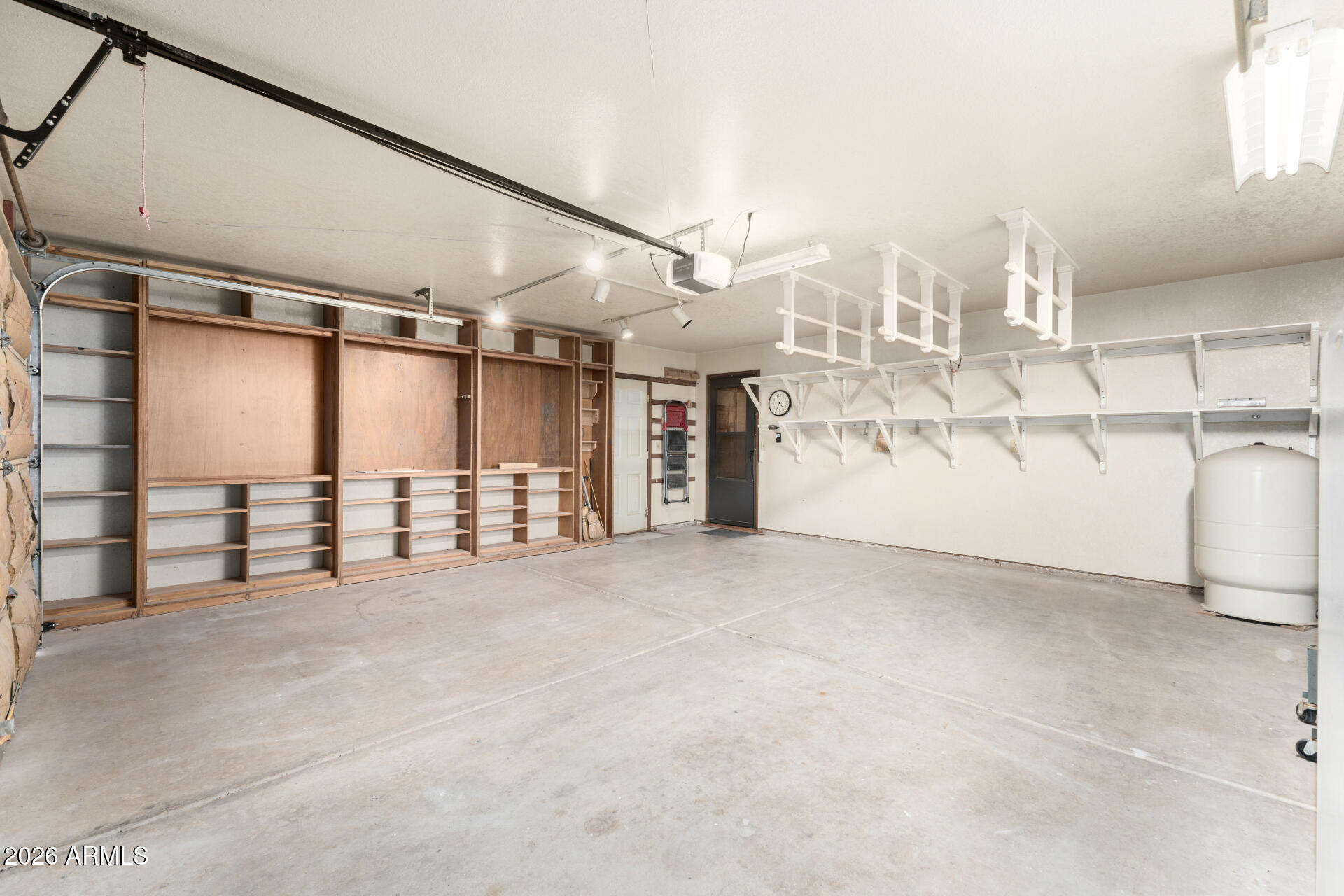 5496 North Arizona Road Apache Junction, AZ 85119 - Photo 31 of 49 Garage