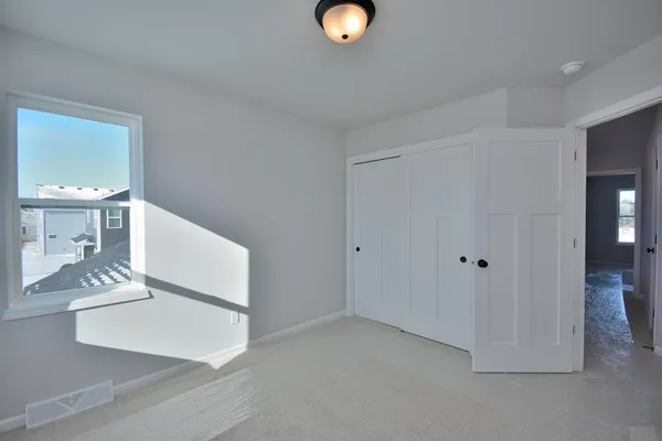 $512,900 | 919 5 Mile Road, Caledonia, WI 53402