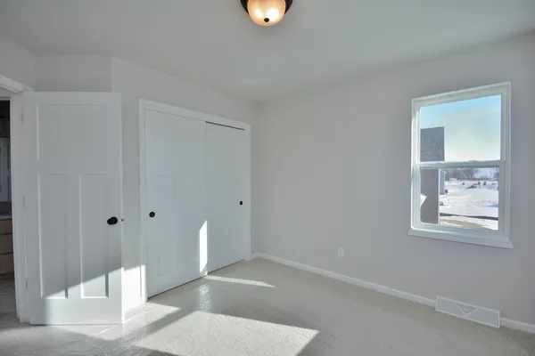 $512,900 | 919 5 Mile Road, Caledonia, WI 53402