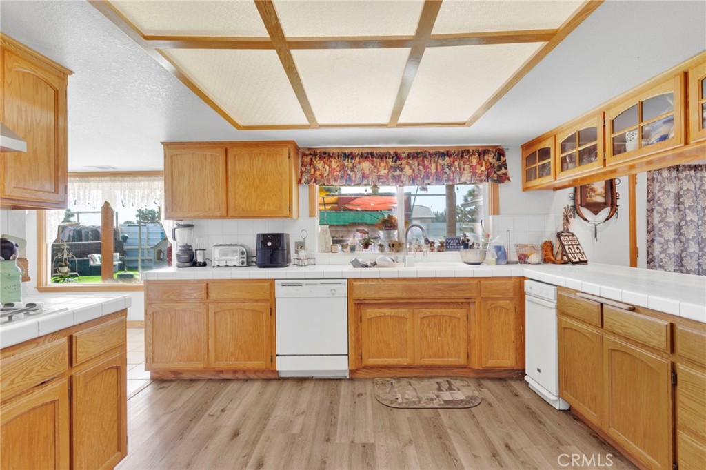 10276 Aster Road Oak Hills, CA 92344 - Photo 17 of 67