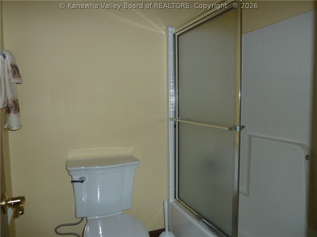 15 Lisa Circle Winfield, WV 25213 - Photo 15 of 20 Bathroom #2