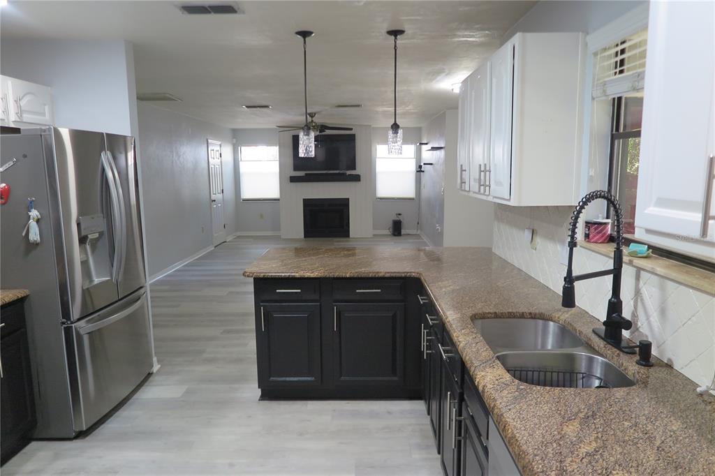 8215 Southwest 47th Road Gainesville, FL 32608 - Photo 8 of 36