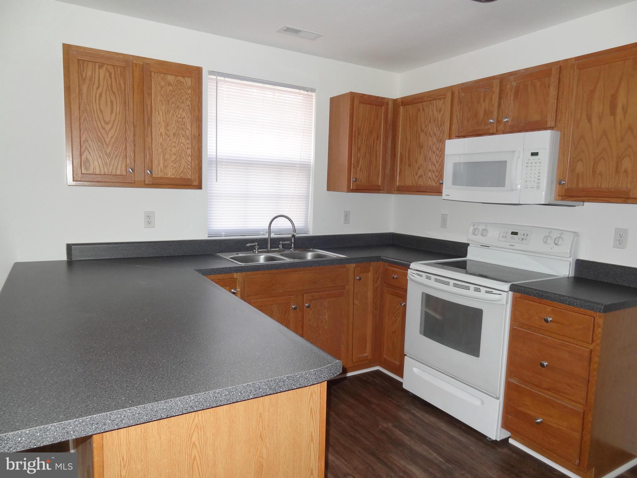 122 Ash Road Louisa, VA 23093 - Photo 3 of 21 Kitchen