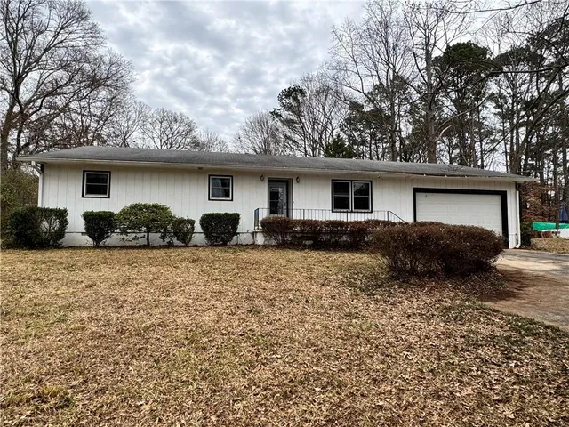 $279,900 | 6174 Lower Dixie Lake Road, Union City, GA 30291