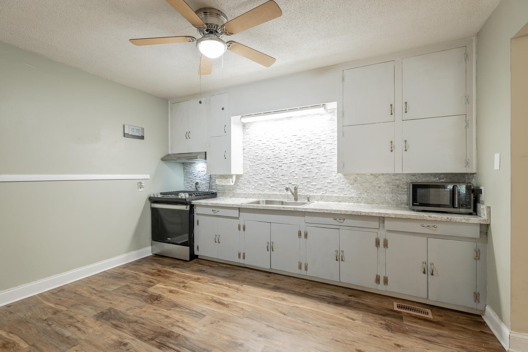1712 John Ross Road Chattanooga, TN 37412 - Photo 11 of 63 Kitchen