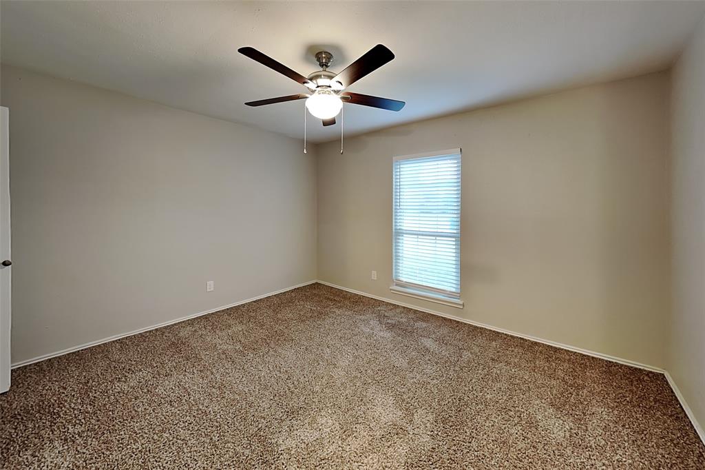 2611 Sprucewood Lane Euless, TX 76039 - Photo 14 of 18