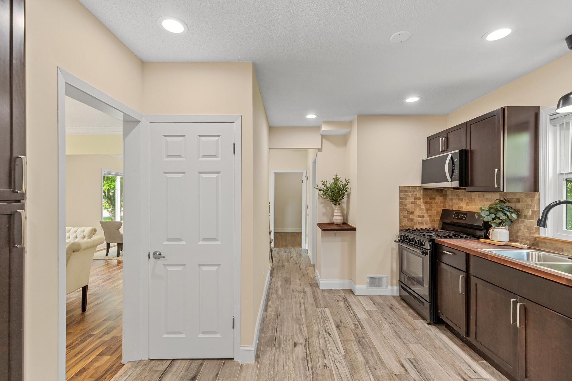 3737 Baker Road Minnetonka, MN 55305 - Photo 13 of 50