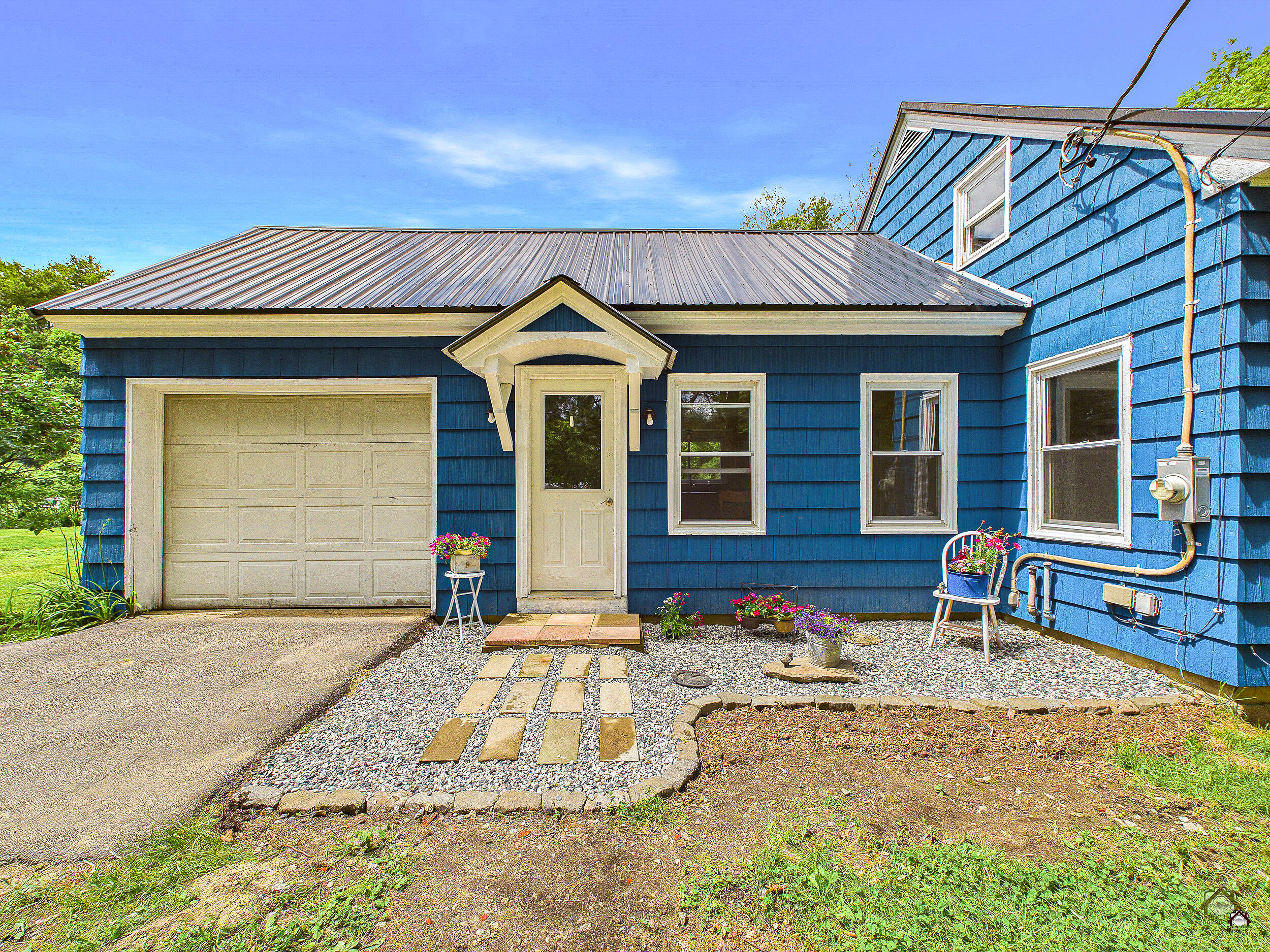 207 Pleasant Street Mechanic Falls, ME 04256 - Photo 9 of 36 160-LP-109