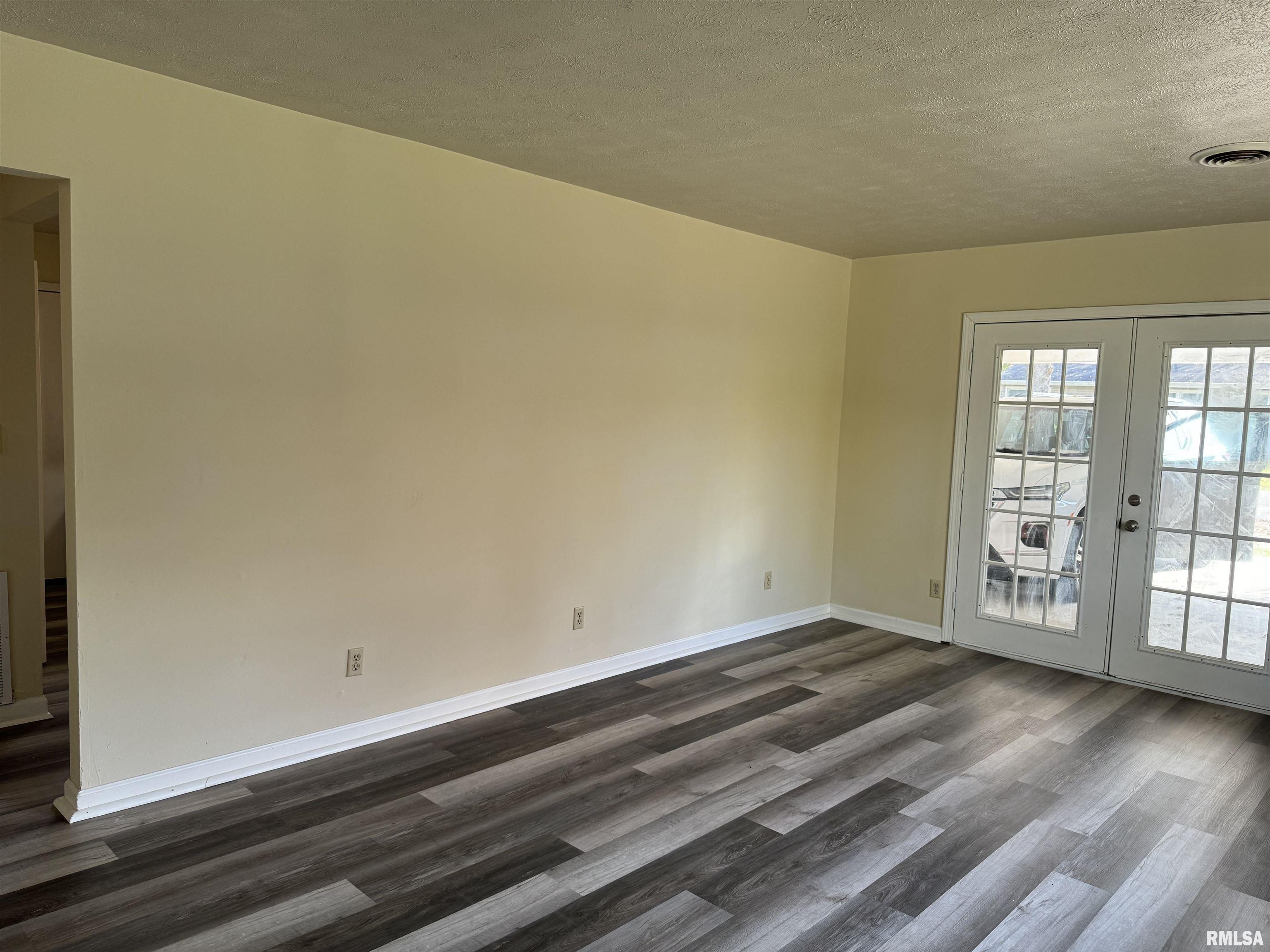 106 South 10th Street Vienna, IL 62995 - Photo 7 of 19 Gallery Image 7