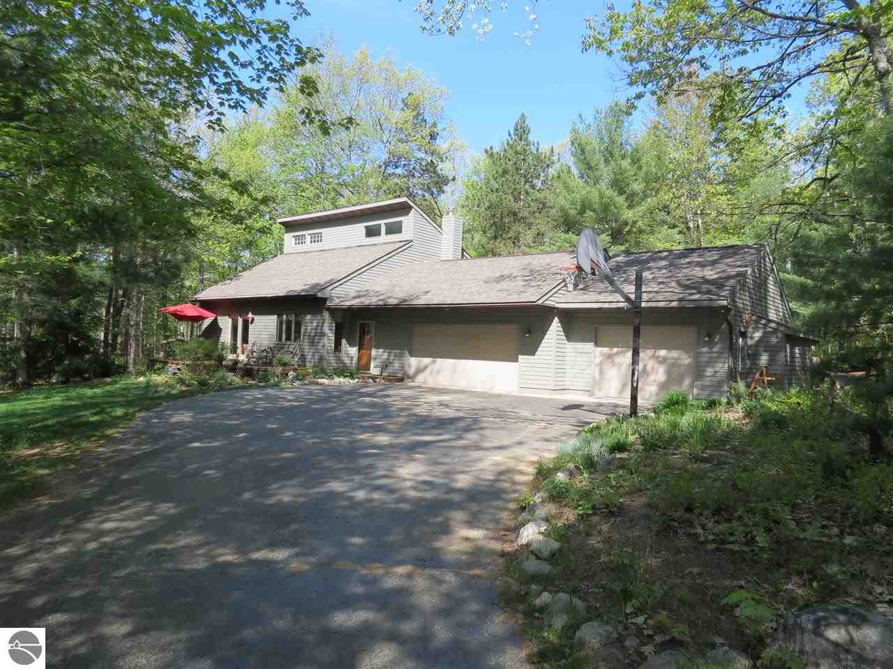 559 West Long Lake Road Traverse City, MI 49685 - Photo 1 of 23 1785157.JPG