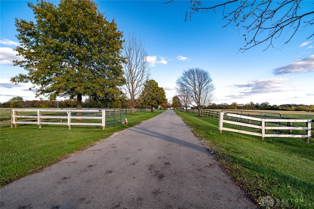 9306 Kenrick Road Dayton, OH 45458 - Photo 41 of 56