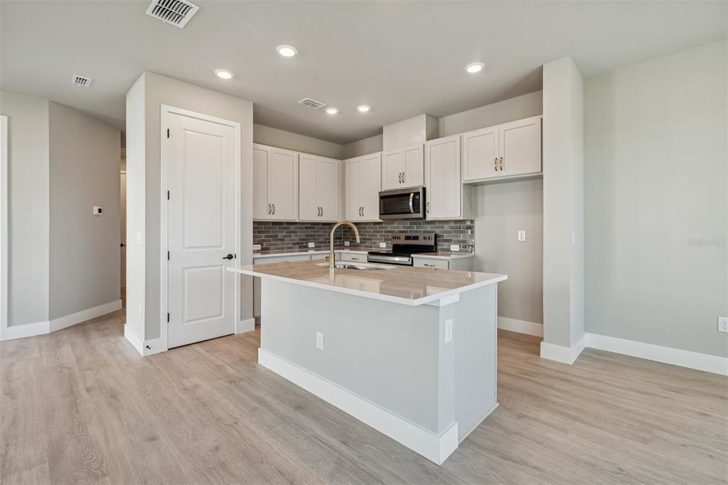 11734 Full Moon Loop Parrish, FL 34219 - Photo 9 of 53