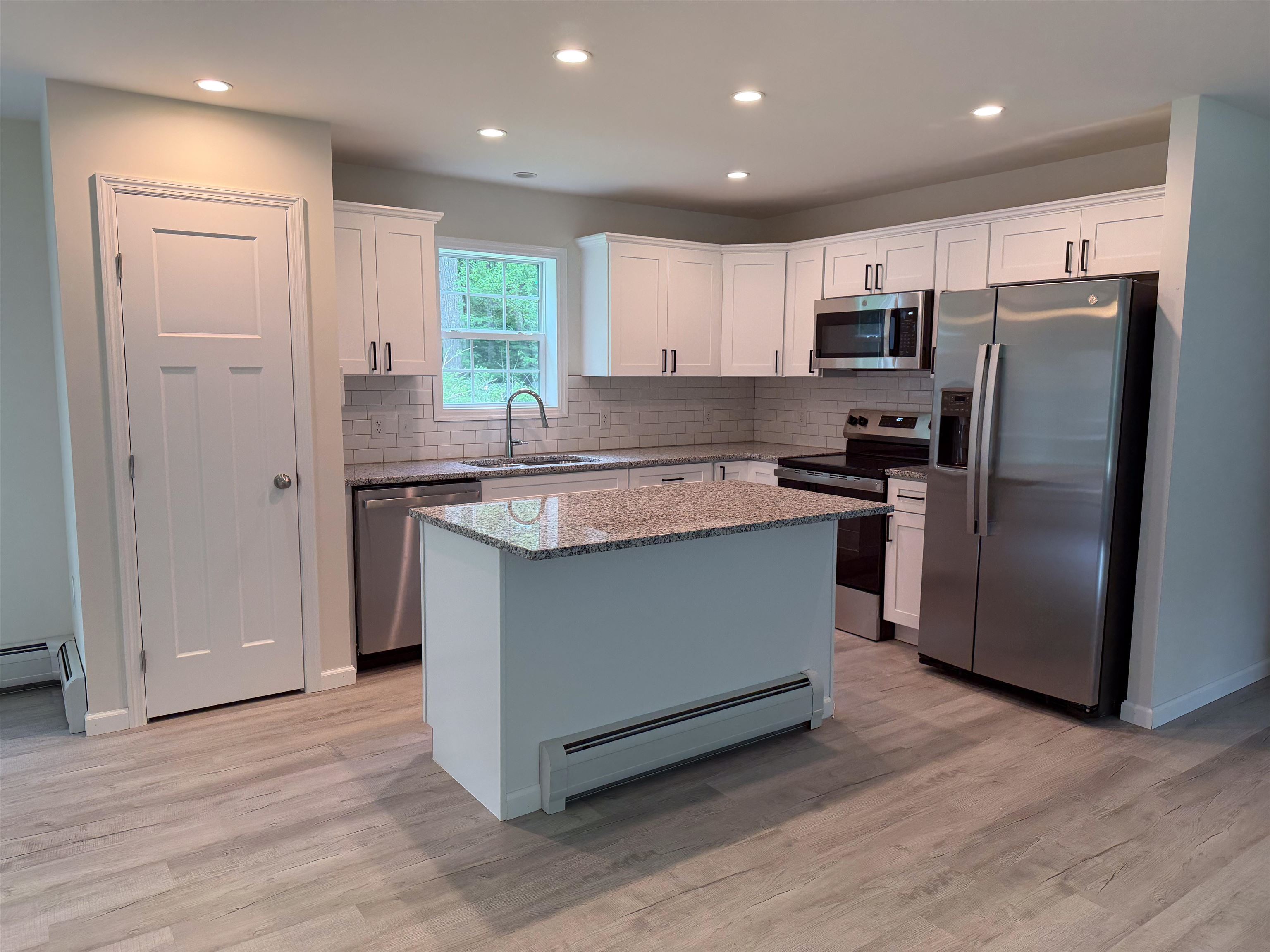 32 Andrews Road Tilton, NH 03276 - Photo 2 of 2