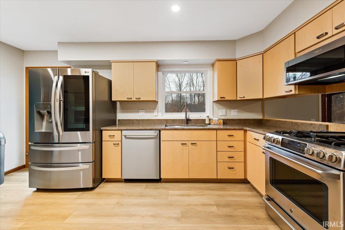 4920 East Ridgewood Drive Bloomington, IN 47401 - Photo 11 of 35