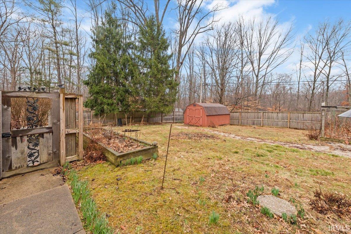 4920 East Ridgewood Drive Bloomington, IN 47401 - Photo 28 of 35