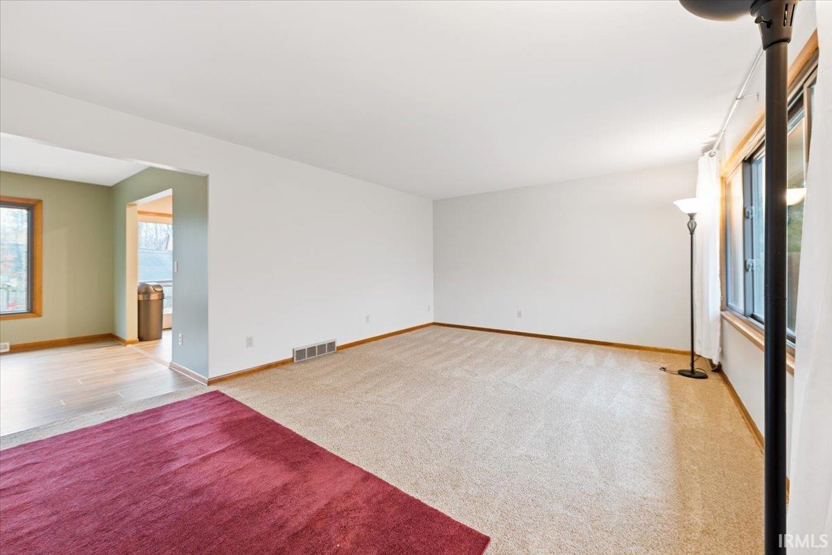 4920 East Ridgewood Drive Bloomington, IN 47401 - Photo 5 of 35