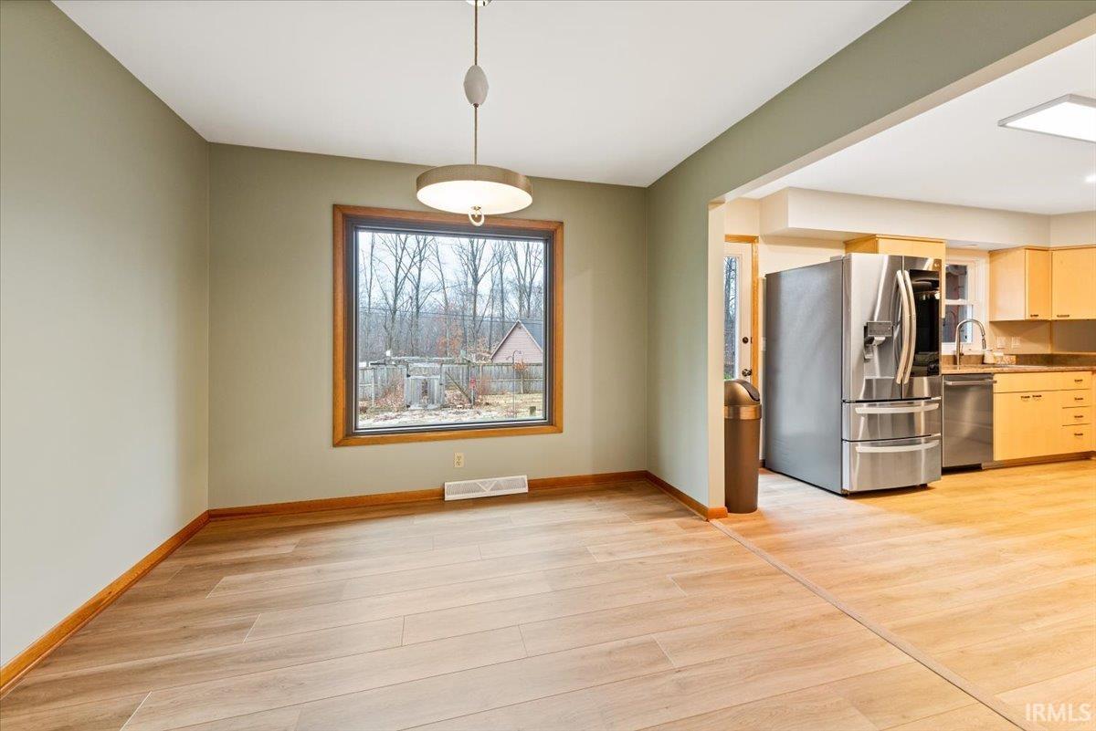 4920 East Ridgewood Drive Bloomington, IN 47401 - Photo 8 of 35