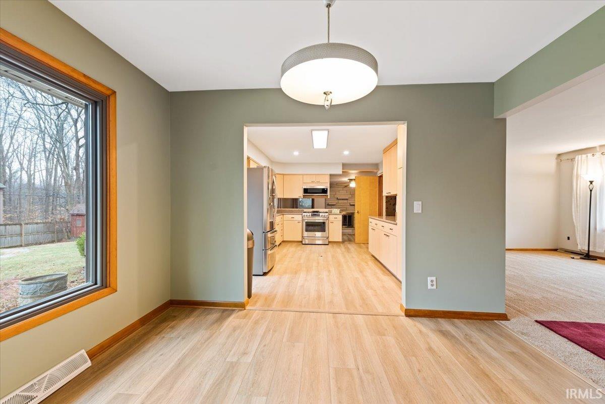 4920 East Ridgewood Drive Bloomington, IN 47401 - Photo 9 of 35