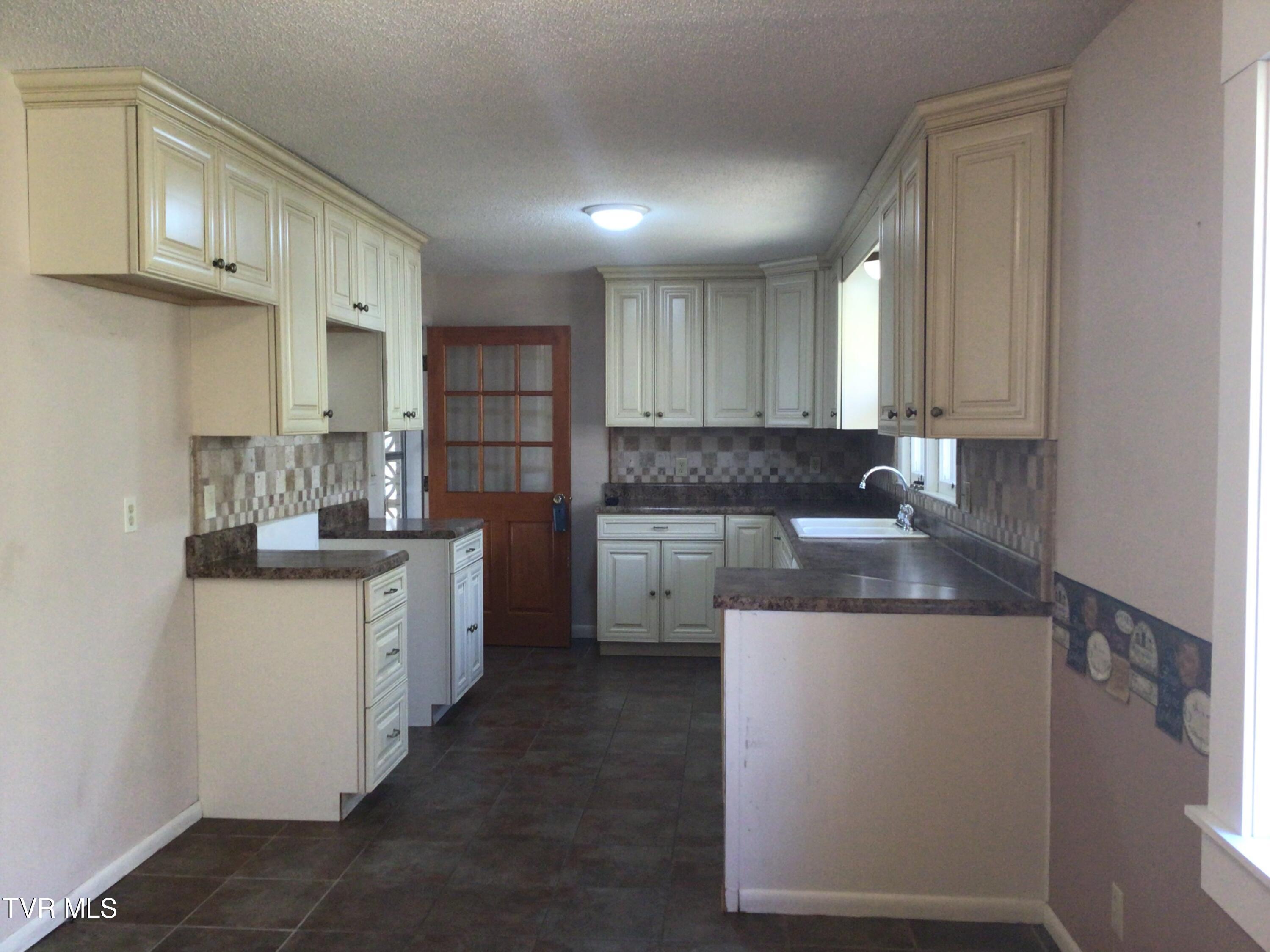 251 Bearfield Road Chuckey, TN 37641 - Photo 34 of 83 IMG_0948