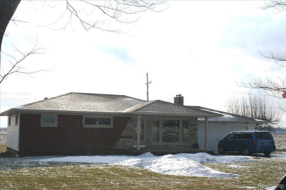 6125 Lynd Road Marlette, MI 48453 - Photo 1 of 10 6125 Lynd Front