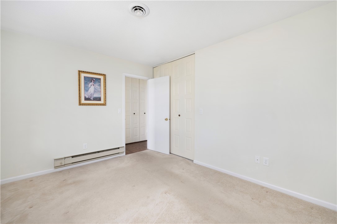 82 Fox Ridge Crescent Warwick, RI 02886 - Photo 15 of 36 Gallery Image 15