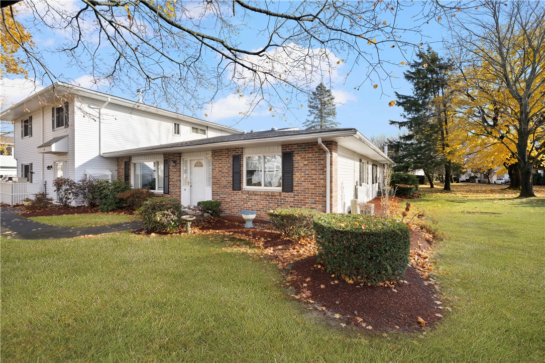 82 Fox Ridge Crescent Warwick, RI 02886 - Photo 21 of 36 Gallery Image 21
