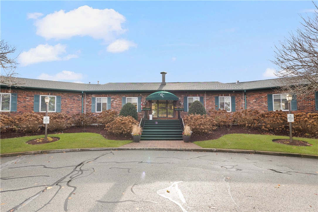 82 Fox Ridge Crescent Warwick, RI 02886 - Photo 27 of 36 Gallery Image 27