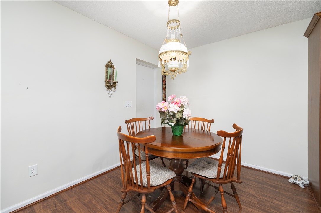 82 Fox Ridge Crescent Warwick, RI 02886 - Photo 7 of 36 Gallery Image 7