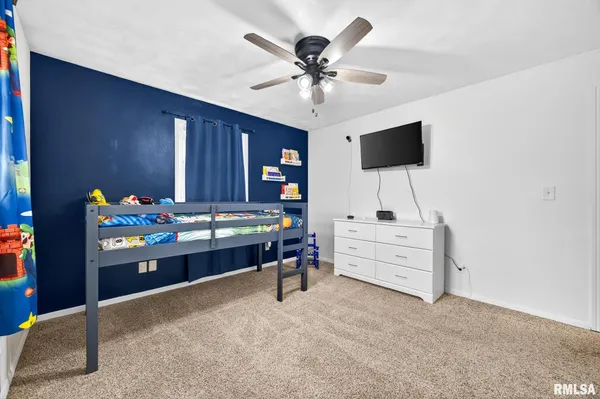 $219,000 | 15314 North Von Achen Drive, Chillicothe, IL 61523