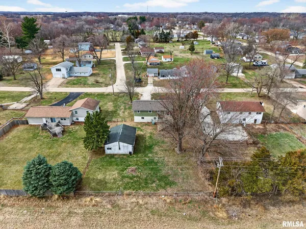 $219,000 | 15314 North Von Achen Drive, Chillicothe, IL 61523