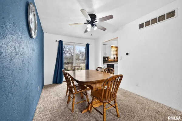 $219,000 | 15314 North Von Achen Drive, Chillicothe, IL 61523