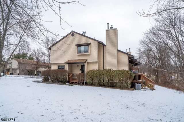 $319,900 | 44 Sparrow Circle, Newton, NJ 07860