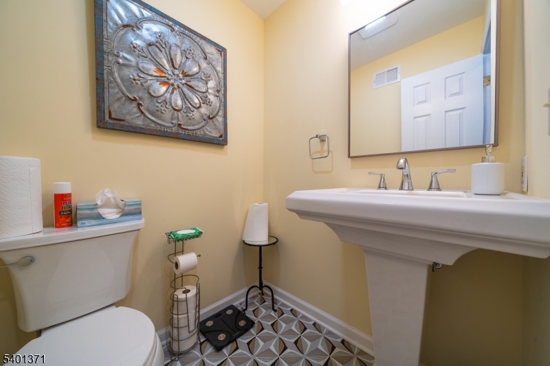 44 Sparrow Circle Newton, NJ 07860 - Photo 11 of 24