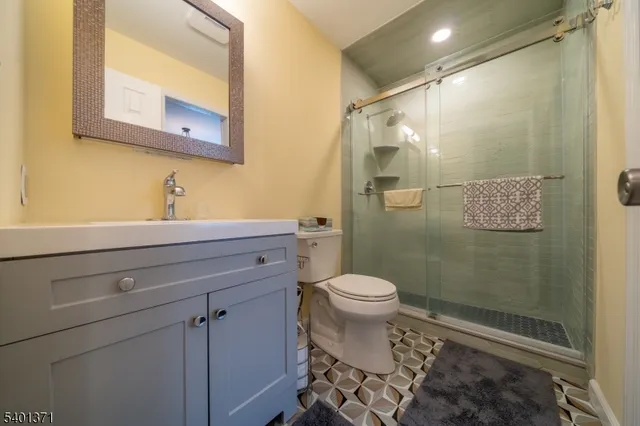 $319,900 | 44 Sparrow Circle, Newton, NJ 07860