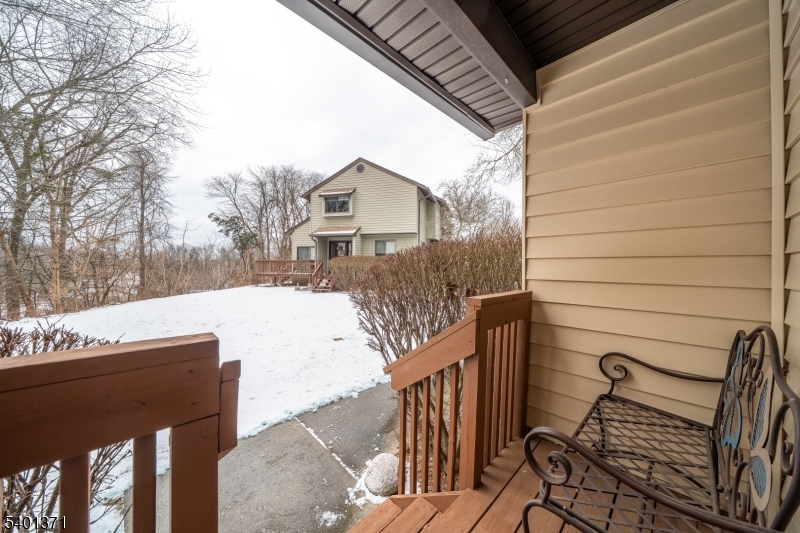 44 Sparrow Circle Newton, NJ 07860 - Photo 2 of 24