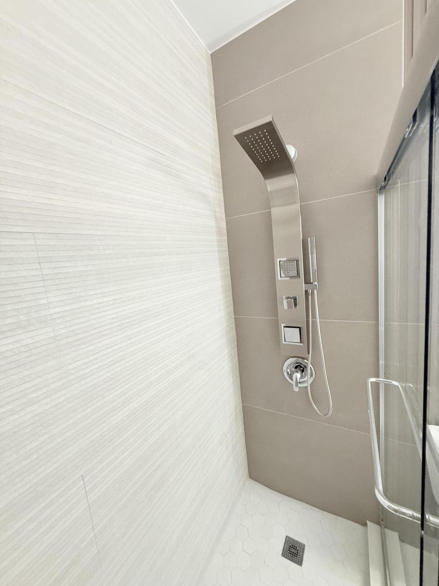 8705 Vía Giula, Unit 4 Boca Raton, FL 33496 - Photo 7 of 20 IMG_8175